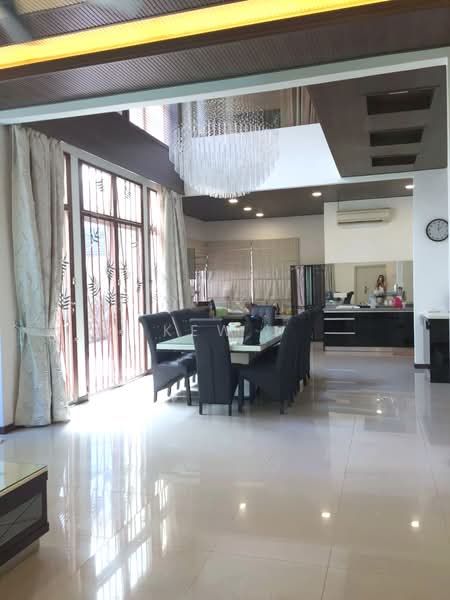 Rumah Berkembar untuk Dijual di Happy Garden (Kuchai Lama) - Kew . - Dining Room - PropertyGuru.com.my