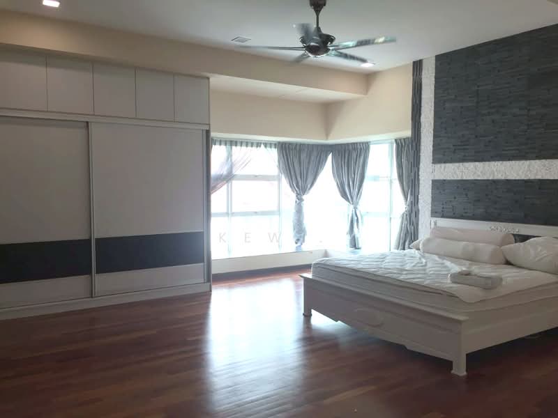 Rumah Berkembar untuk Dijual di Happy Garden (Kuchai Lama) - Kew . - Bedroom - PropertyGuru.com.my