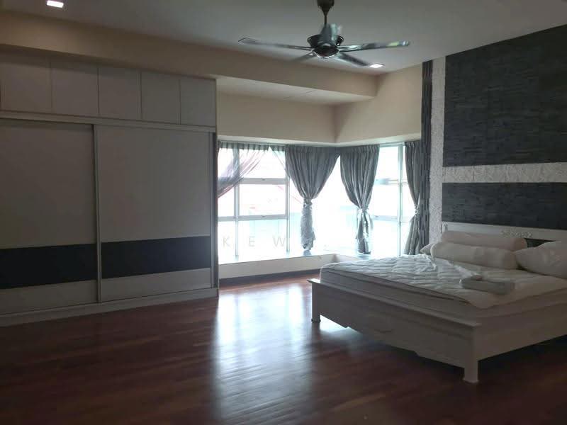 Rumah Berkembar untuk Dijual di Happy Garden (Kuchai Lama) - Kew . - Bedroom - PropertyGuru.com.my