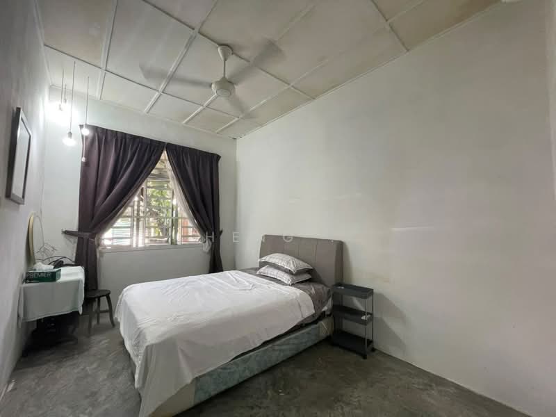 1-storey Terraced House for Sale in Taman Setia Indah (Tebrau) - Heng . - Bedroom - PropertyGuru.com.my