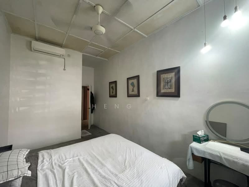1-storey Terraced House for Sale in Taman Setia Indah (Tebrau) - Heng . - Bedroom - PropertyGuru.com.my