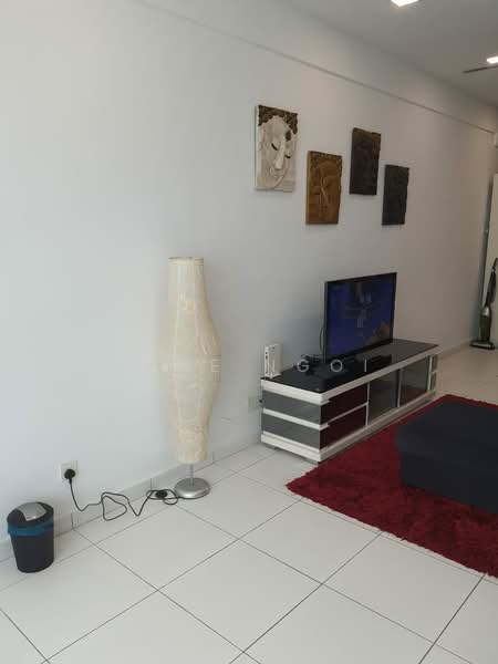 Kediaman Servis untuk Dijual di Akademik Suite - Jane Ngoi - Living Room - PropertyGuru.com.my