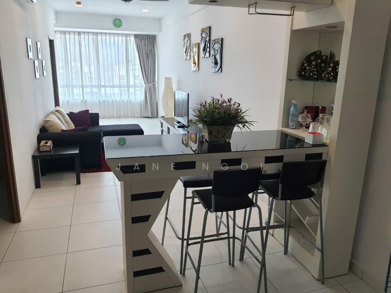 Kediaman Servis untuk Dijual di Akademik Suite - Jane Ngoi - Living Room - PropertyGuru.com.my