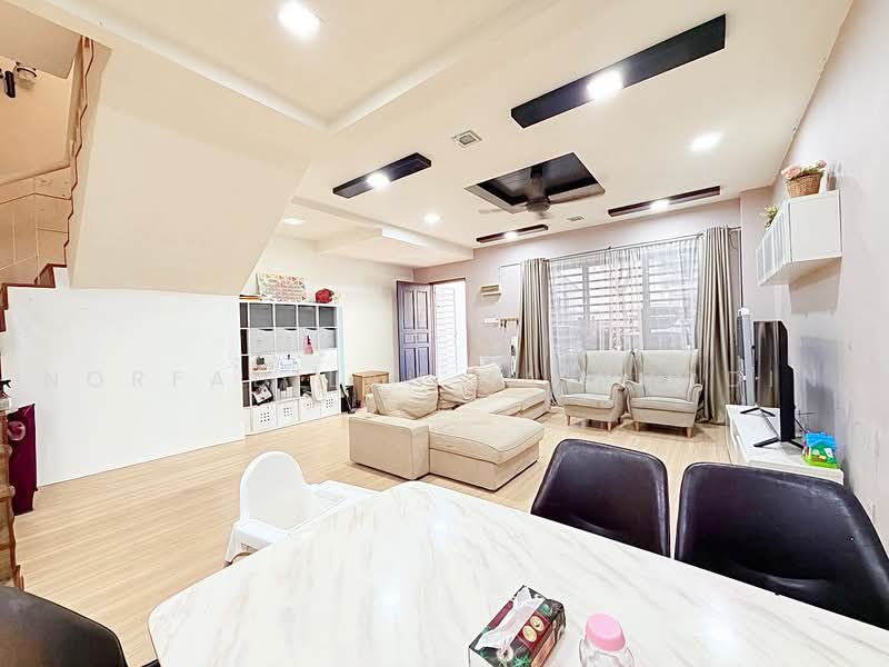 2-storey Terraced House for Sale in Saujana Utama (Puncak Alam) - NORFADILAH ZAINUDDIN - Living Room - PropertyGuru.com.my