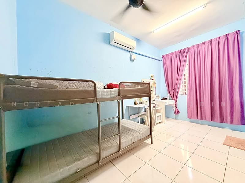 2-storey Terraced House for Sale in Saujana Utama (Puncak Alam) - NORFADILAH ZAINUDDIN - Bedroom - PropertyGuru.com.my