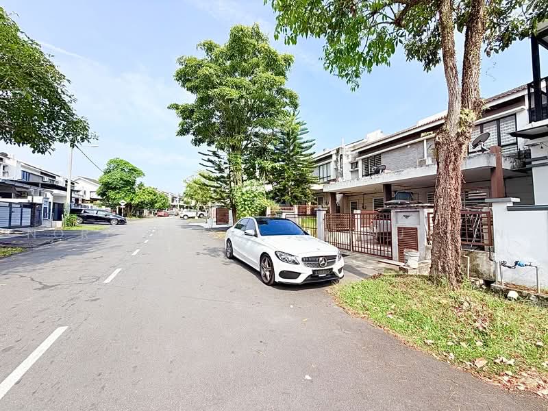 2-storey Terraced House for Sale in Saujana Utama (Puncak Alam) - NORFADILAH ZAINUDDIN - Exterior - PropertyGuru.com.my
