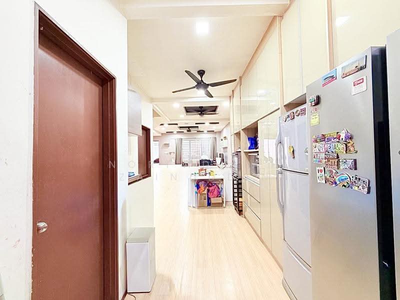 2-storey Terraced House for Sale in Saujana Utama (Puncak Alam) - NORFADILAH ZAINUDDIN - Kitchen - PropertyGuru.com.my