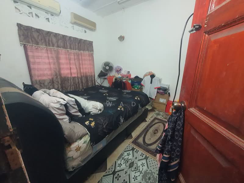 Rumah Teres 1-Tingkat untuk Dijual di Taman Desa Bakti (Teluk Intan) - Aswad . - Bedroom - PropertyGuru.com.my