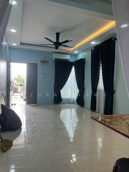 Rumah Berkembar untuk Dijual di Sungai Petani (Kedah) - Azura Ghani - Living Room - PropertyGuru.com.my