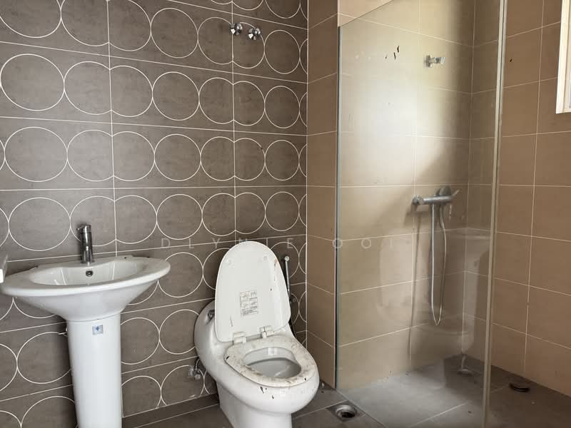 Semi-Detached House for Sale in Beverly Heights (Ampang) - Dlynie Ooi - Bathroom - PropertyGuru.com.my