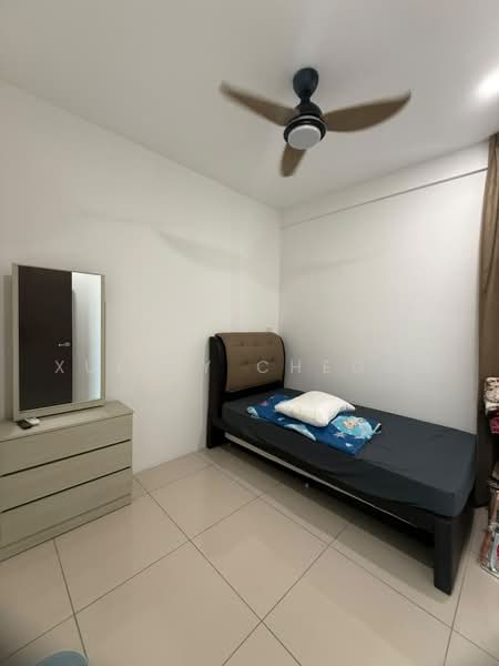 Service Residence for Sale at 8Scape Residence @ Sutera - Xuelly Cheong - Bedroom - PropertyGuru.com.my