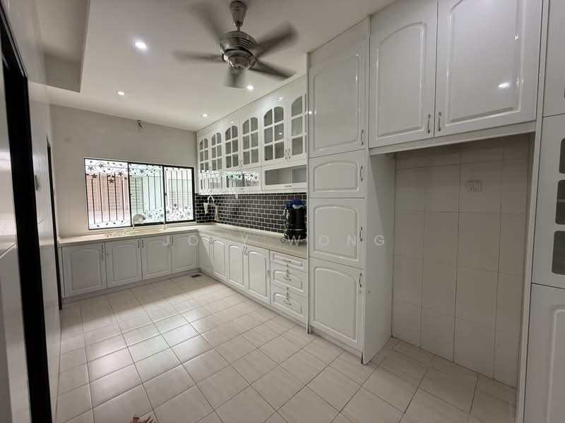 Rumah Teres 2.5-Tingkat untuk Dijual di Taman Meranti Jaya (Puchong) - Joey Wong - Kitchen - PropertyGuru.com.my