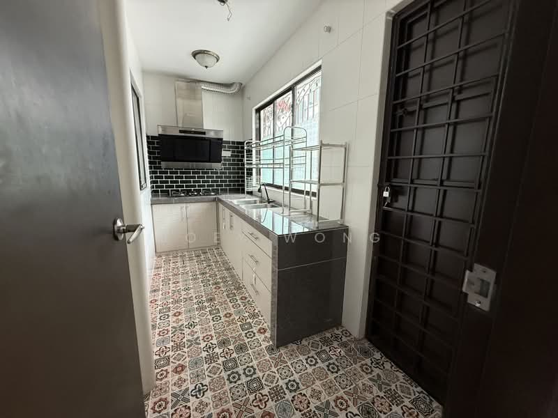 Rumah Teres 2.5-Tingkat untuk Dijual di Taman Meranti Jaya (Puchong) - Joey Wong - Kitchen - PropertyGuru.com.my