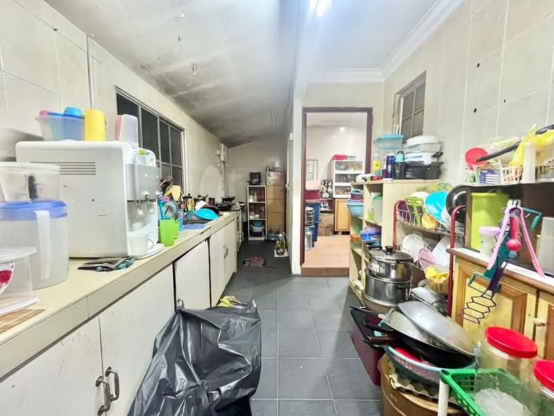 Rumah Teres 1-Tingkat untuk Dijual di Seksyen 20 (Shah Alam) - Norhafiz Bin Mohd Nor - Kitchen - PropertyGuru.com.my