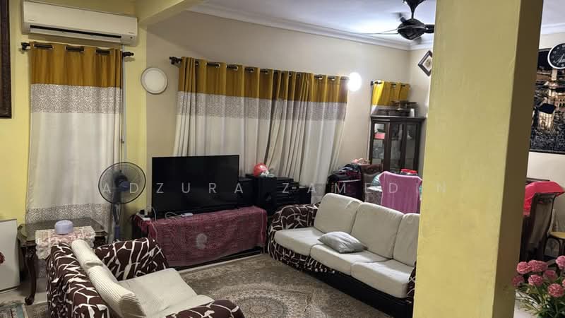 2.5-storey Terraced House for Sale in Presint 16 (Putrajaya) - Adzura Zamedin - Living Room - PropertyGuru.com.my