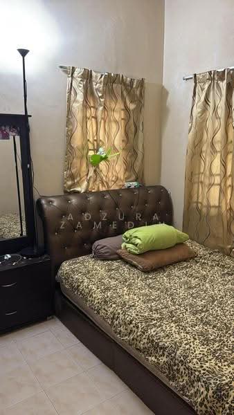 2.5-storey Terraced House for Sale in Presint 16 (Putrajaya) - Adzura Zamedin - Bedroom - PropertyGuru.com.my