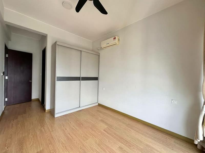 Condominium for Rent at Royal Strand @ Country Garden Danga Bay - NG ZEN XI - Bedroom - PropertyGuru.com.my