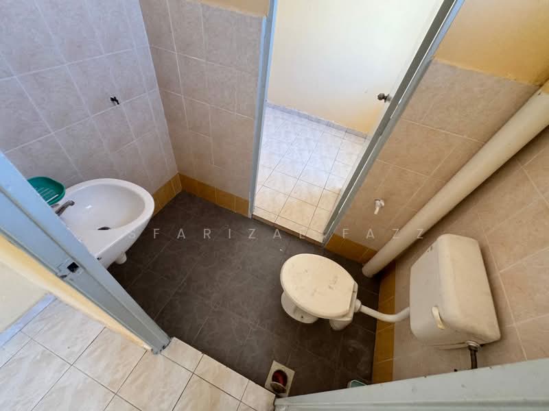 Rumah Teres 2-Tingkat untuk Dijual di Bandar Saujana Putra (Tanjong Duabelas) - Isfarizal fazz - Bathroom - PropertyGuru.com.my