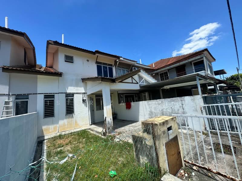 Rumah Teres 2-Tingkat untuk Dijual di Bandar Saujana Putra (Tanjong Duabelas) - Isfarizal fazz - Exterior - PropertyGuru.com.my