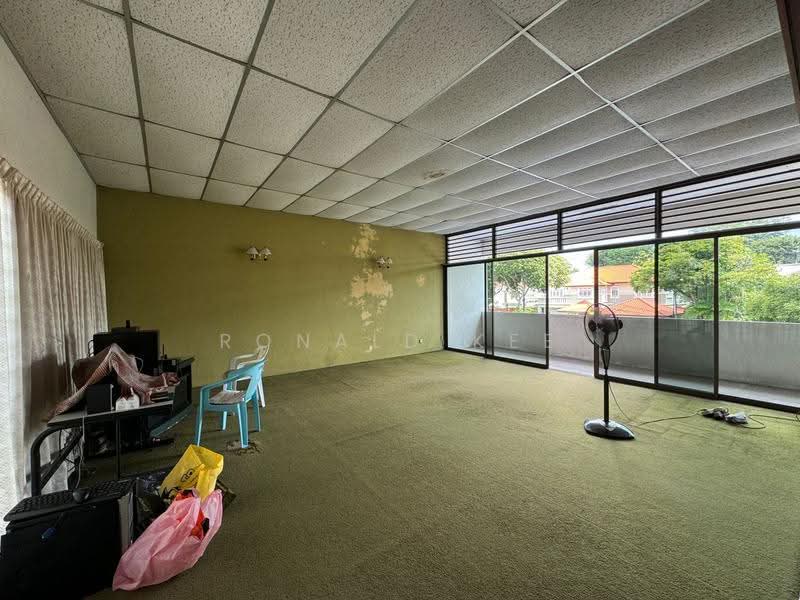 Bungalow House untuk Dijual di Taman Scotland (George Town) - Ronald Kee - Living Room - PropertyGuru.com.my