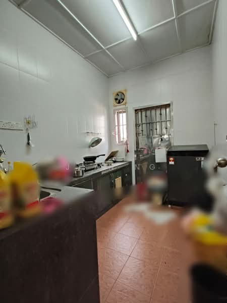 1-storey Terraced House for Sale in Skudai (Johor) - Joan Ng - Kitchen - PropertyGuru.com.my