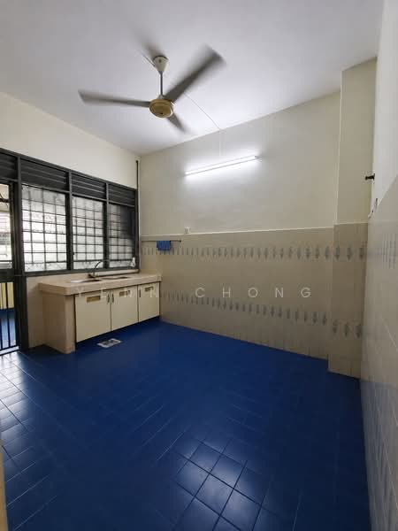 2-storey Terraced House for Sale in Taman Gembira (Jalan Klang Lama (Old Klang Road)) - Yenn Chong - Kitchen - PropertyGuru.com.my