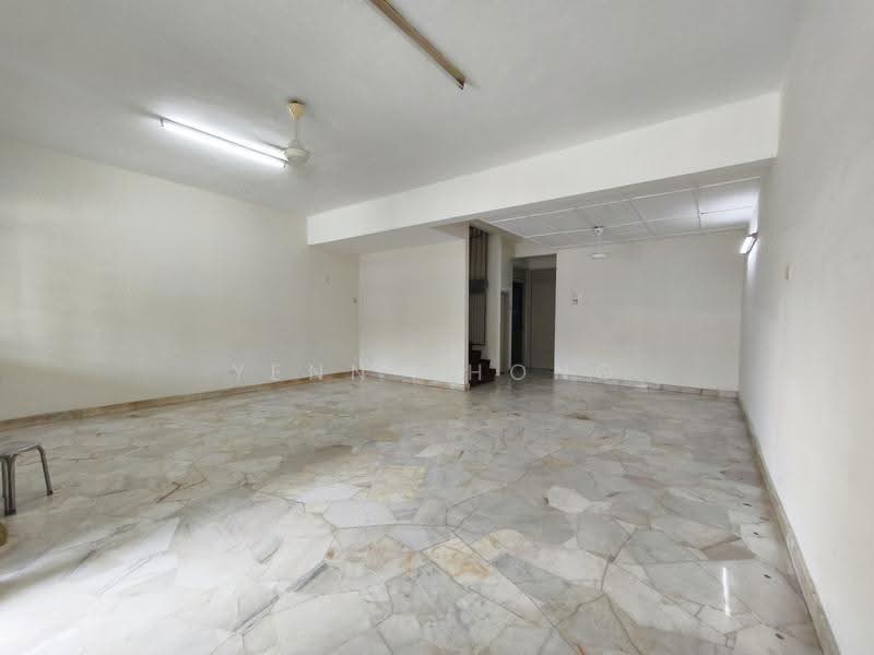 2-storey Terraced House for Sale in Taman Gembira (Jalan Klang Lama (Old Klang Road)) - Yenn Chong - Living Room - PropertyGuru.com.my