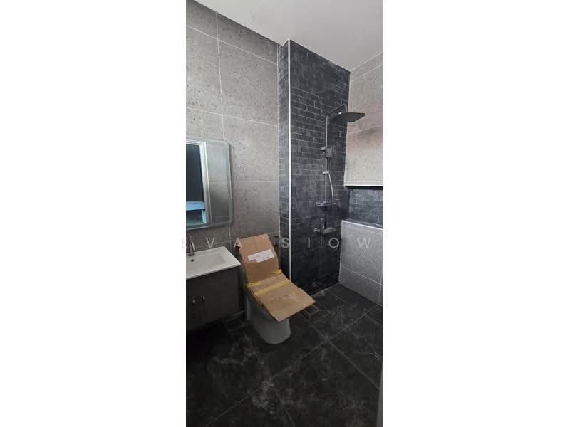 Semi-Detached House for Sale in Taman Impian Emas (Skudai) - Eva Siow - Bathroom - PropertyGuru.com.my