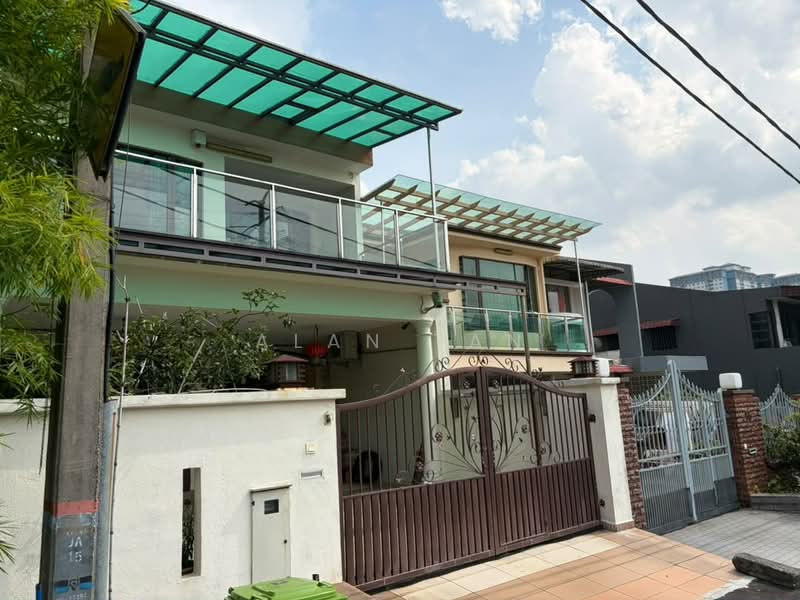 Rumah Teres 2-Tingkat untuk Dijual di Taman Connaught (Cheras) - Alan Tan - Exterior - PropertyGuru.com.my