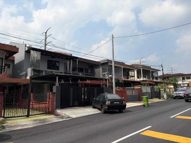 Rumah Teres 2-Tingkat untuk Dijual di Taman Connaught (Cheras) - Alan Tan - Exterior - PropertyGuru.com.my