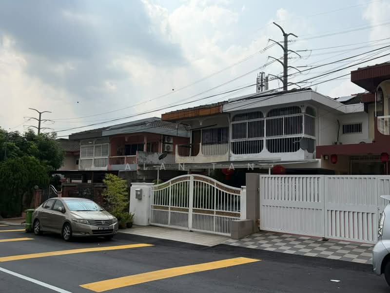 Rumah Teres 2-Tingkat untuk Dijual di Taman Connaught (Cheras) - Alan Tan - Exterior - PropertyGuru.com.my