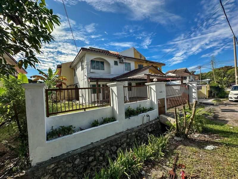 Rumah Berkembar untuk Dijual di Puchong (Selangor) - Mohd Faizal - Exterior - PropertyGuru.com.my