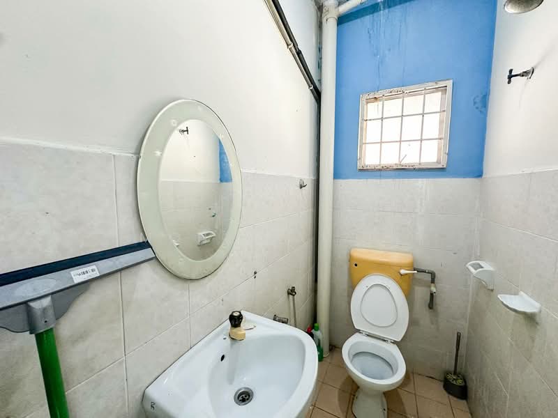 Rumah Berkembar untuk Dijual di Puchong (Selangor) - Mohd Faizal - Bathroom - PropertyGuru.com.my