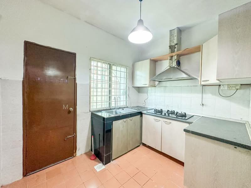 Rumah Berkembar untuk Dijual di Puchong (Selangor) - Mohd Faizal - Kitchen - PropertyGuru.com.my