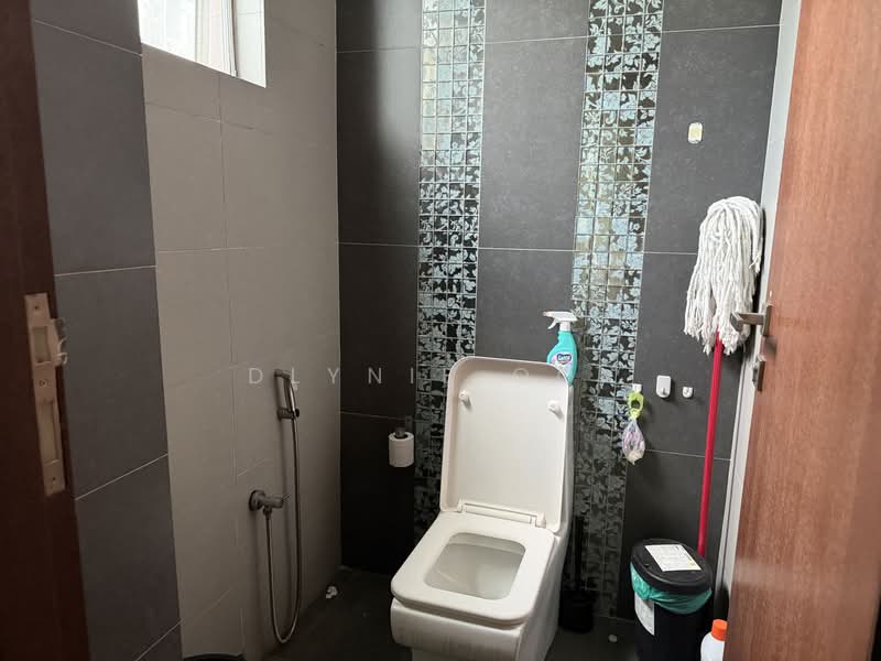 Semi-Detached House for Sale in Beverly Heights (Ampang) - Dlynie Ooi - Bathroom - PropertyGuru.com.my