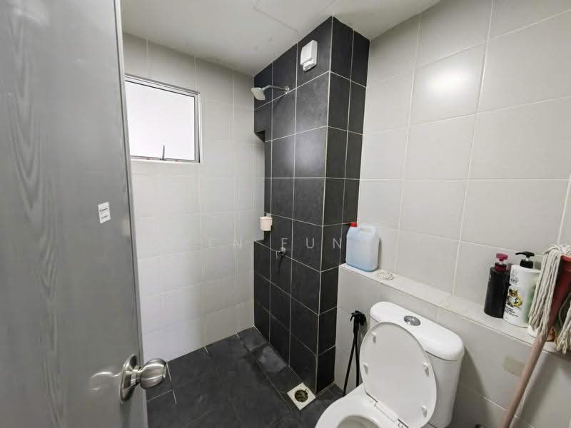 Pangsapuri untuk Disewa di D'Cerrum Apartment - Ken Fung - Bathroom - PropertyGuru.com.my
