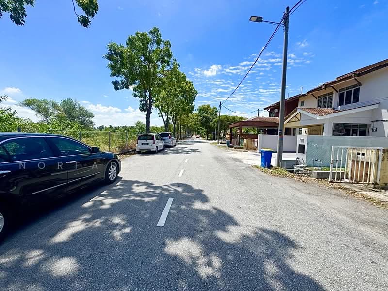 Rumah Teres 2-Tingkat untuk Dijual di Bandar Saujana Putra (Tanjong Duabelas) - NORFADILAH ZAINUDDIN - Exterior - PropertyGuru.com.my