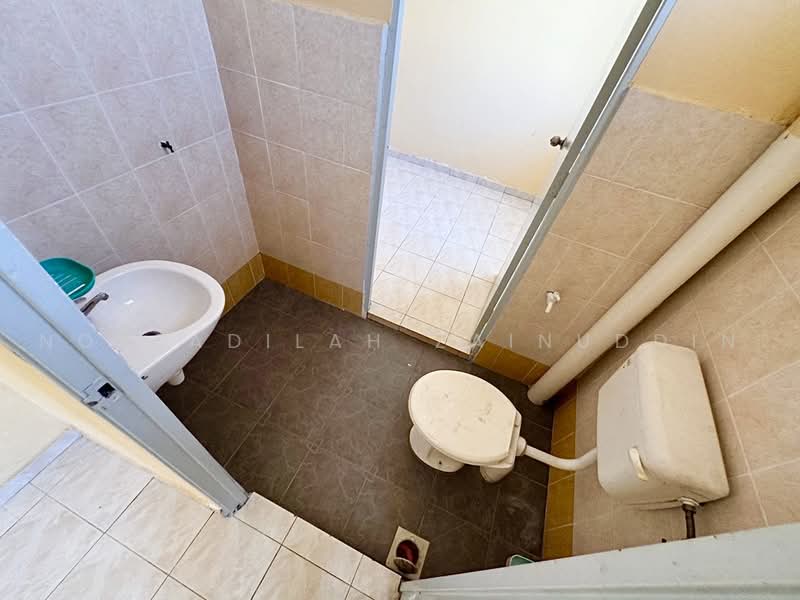 Rumah Teres 2-Tingkat untuk Dijual di Bandar Saujana Putra (Tanjong Duabelas) - NORFADILAH ZAINUDDIN - Bathroom - PropertyGuru.com.my