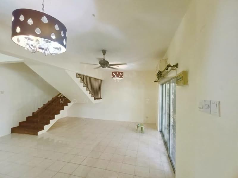 Rumah Teres 2-Tingkat untuk Dijual di Bandar Baru Bangi (Selangor) - Mohd Faizal - Living Room - PropertyGuru.com.my