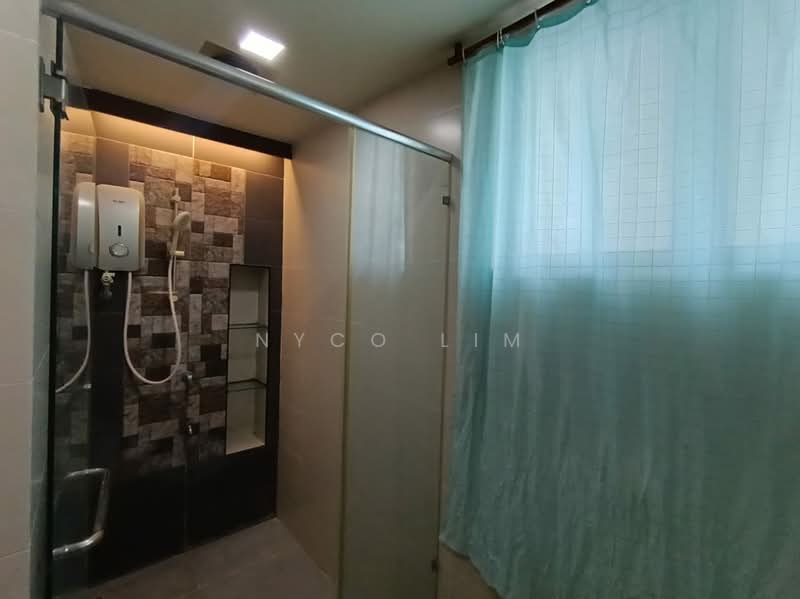 Kediaman Servis untuk Dijual di You Residences @ You City - Nyco Lim - Bathroom - PropertyGuru.com.my