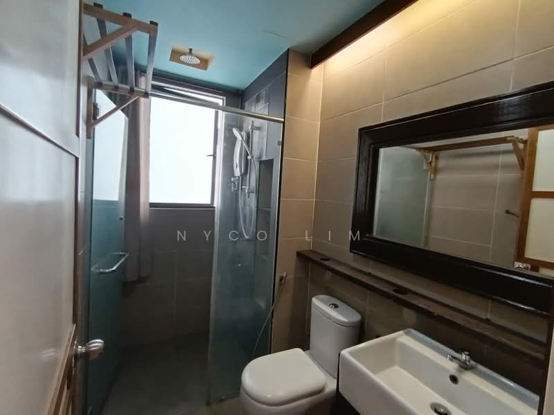 Kediaman Servis untuk Dijual di You Residences @ You City - Nyco Lim - Bathroom - PropertyGuru.com.my