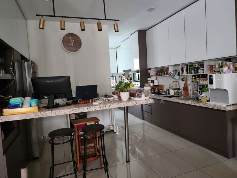 3-storey Terraced House for Sale in Bandar Rimbayu (Telok Panglima Garang) - Michelle Lai - Kitchen - PropertyGuru.com.my