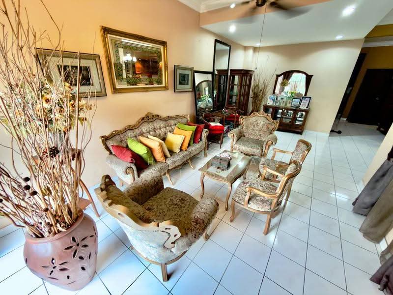 2-storey Terraced House for Sale in Bandar Baru Bangi (Selangor) - Mohd Aizat Saiful Bahri - Living Room - PropertyGuru.com.my
