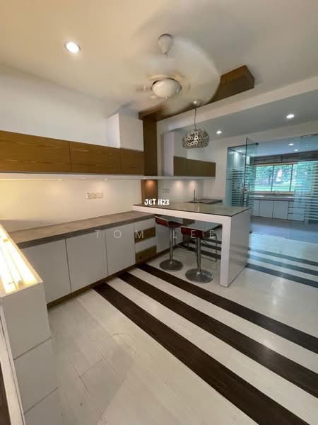 2-storey Terraced House for Sale in Bandar Botanic (Klang) - Tom Lee - Kitchen - PropertyGuru.com.my
