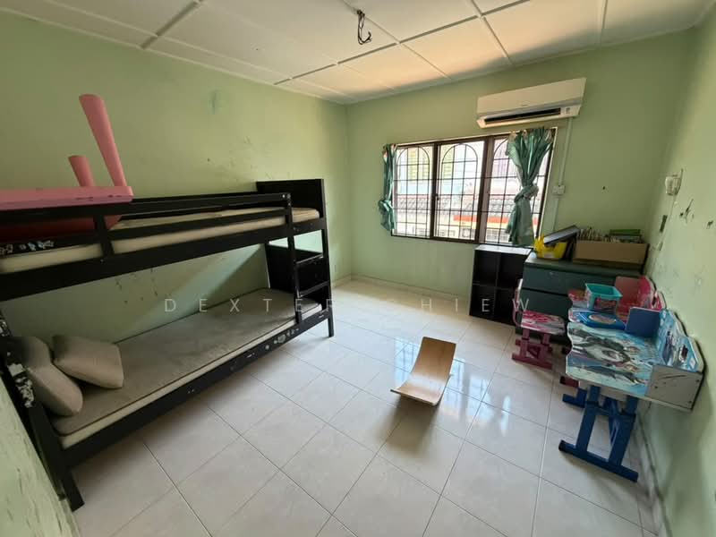 Rumah Teres untuk Dijual di Bandar Country Homes (Rawang) - Dexter Chiew - PropertyGuru.com.my