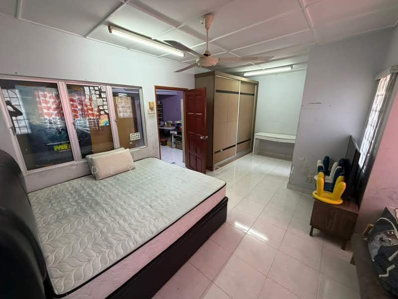 Rumah Teres untuk Dijual di Bandar Country Homes (Rawang) - Dexter Chiew - PropertyGuru.com.my