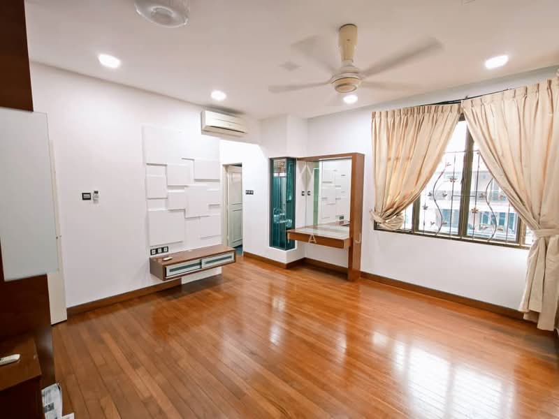 Rumah Kluster untuk Dijual di Taman Adda Heights (Tebrau) - Chew Jia Jia - Living Room - PropertyGuru.com.my