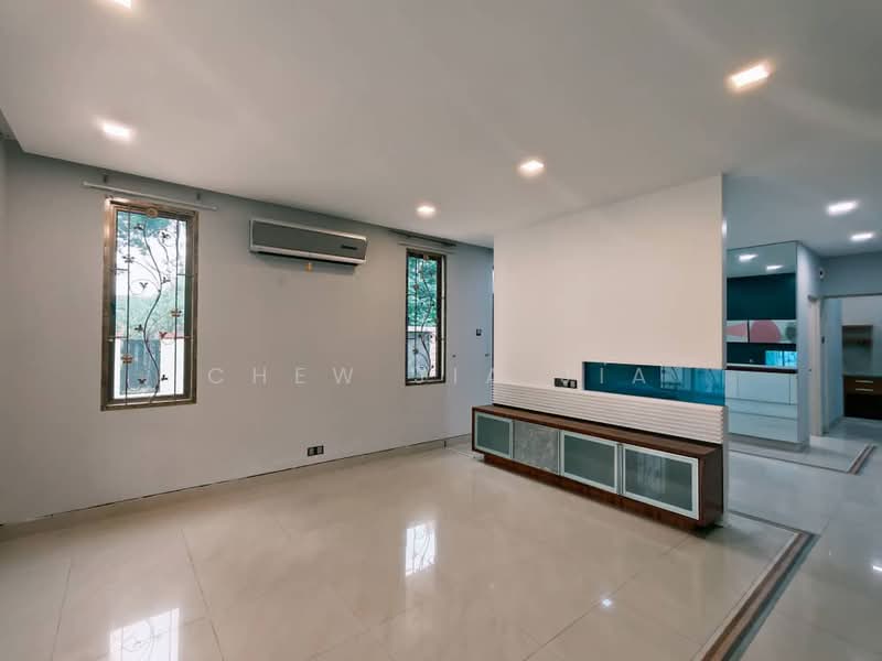 Rumah Kluster untuk Dijual di Taman Adda Heights (Tebrau) - Chew Jia Jia - Living Room - PropertyGuru.com.my