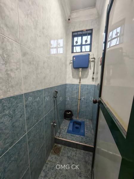 2-storey Terraced House for Sale in Taman Melati (Jenjarom) - Daniel Kok - Bathroom - PropertyGuru.com.my