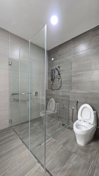 Semi-Detached House for Rent in Taman Gaya (Ulu Tiram) - Sky Tan - Bathroom - PropertyGuru.com.my